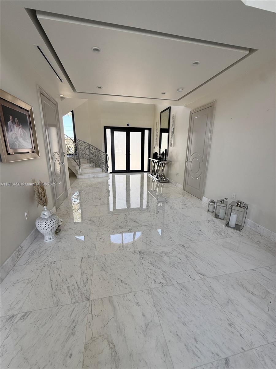 EASTERN SHORES 1ST ADDN - Residential