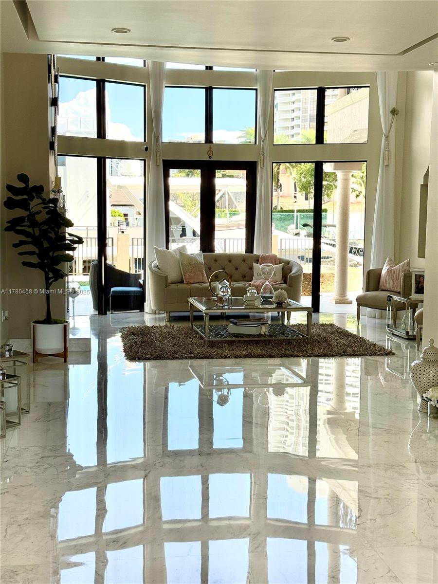 EASTERN SHORES 1ST ADDN - Residential