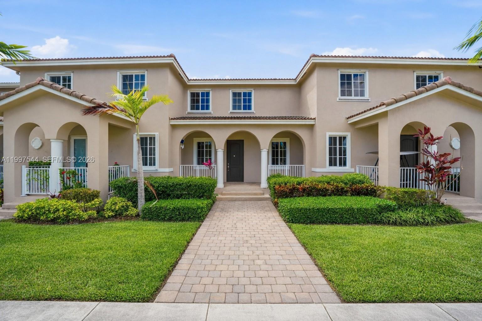 Great 2-story townhouse in Mandarin Lakes featuring 2 bedrooms and 2.5 bathrooms. Spacious layout with comfortable living and dining areas. Located in a gated community with 24-hour security. Enjoy amenities including clubhouse, pool, gym, bike/jog paths, and children’s playground. Conveniently located with easy access to major highways, shopping, and dining. Perfect for homeowners or investors.