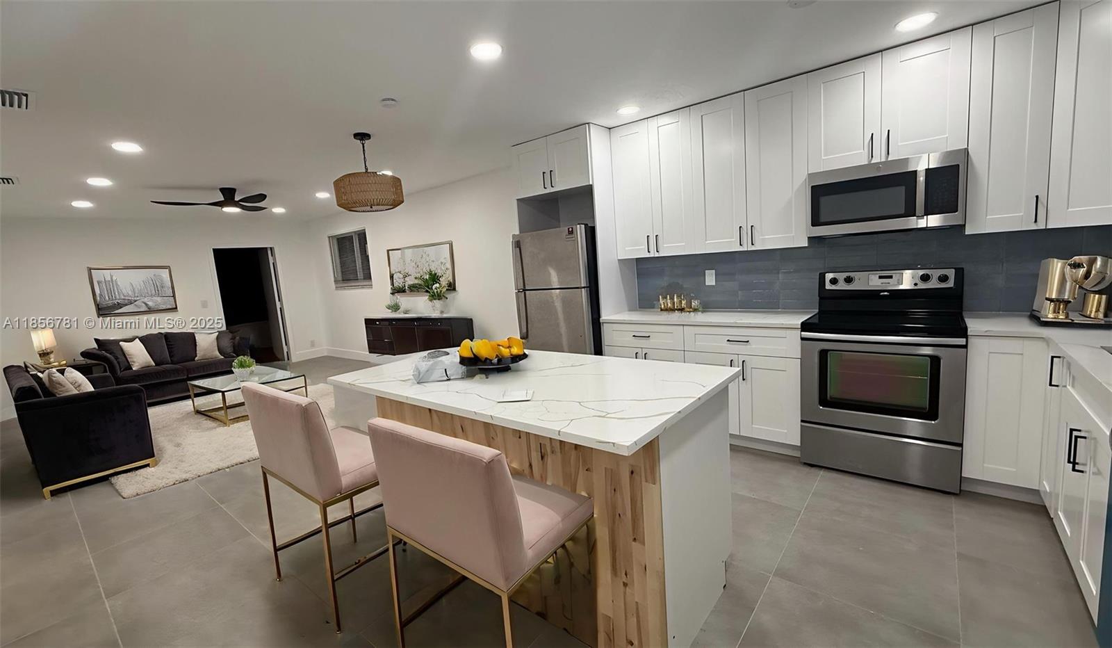 HOLLYWOOD LITTLE RANCHES - Residential Lease