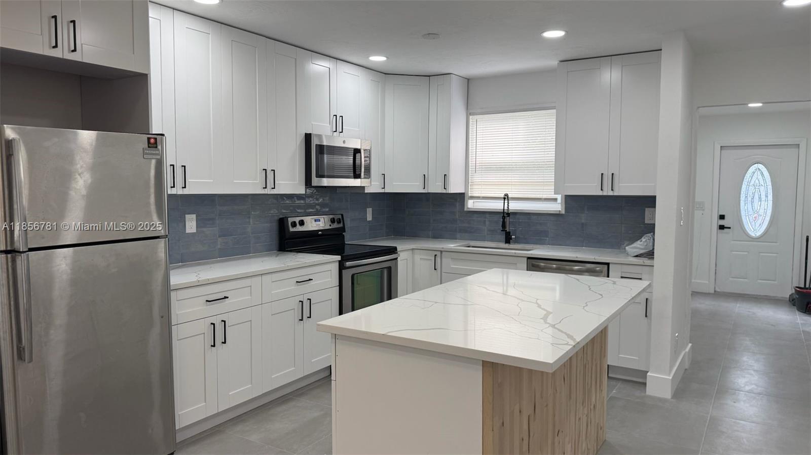 In East Hollywood, beautifully renovated 3 Bed/ 2 Bath + Den, updated with stainless steel appliances, bathrooms,  screened Patio, Washer and dryer available for this unit.
Minutes from Downtown Hollywood, shopping, restaurants, I-95, and the beaches.