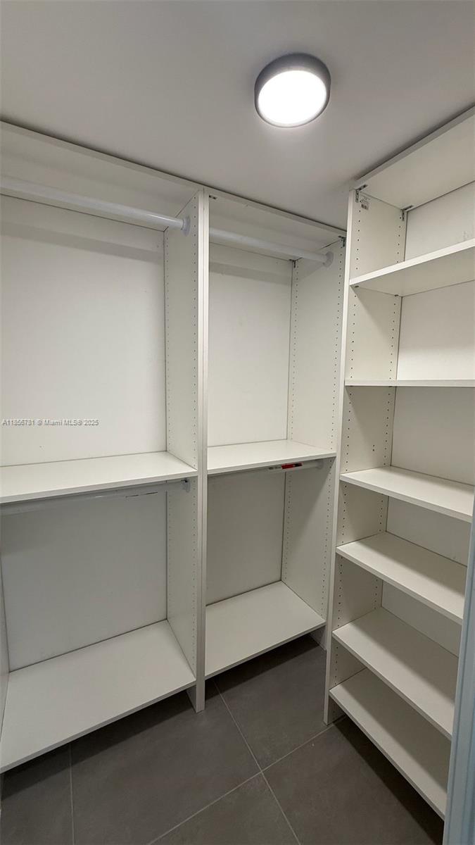 HOLLYWOOD LITTLE RANCHES - Residential Lease