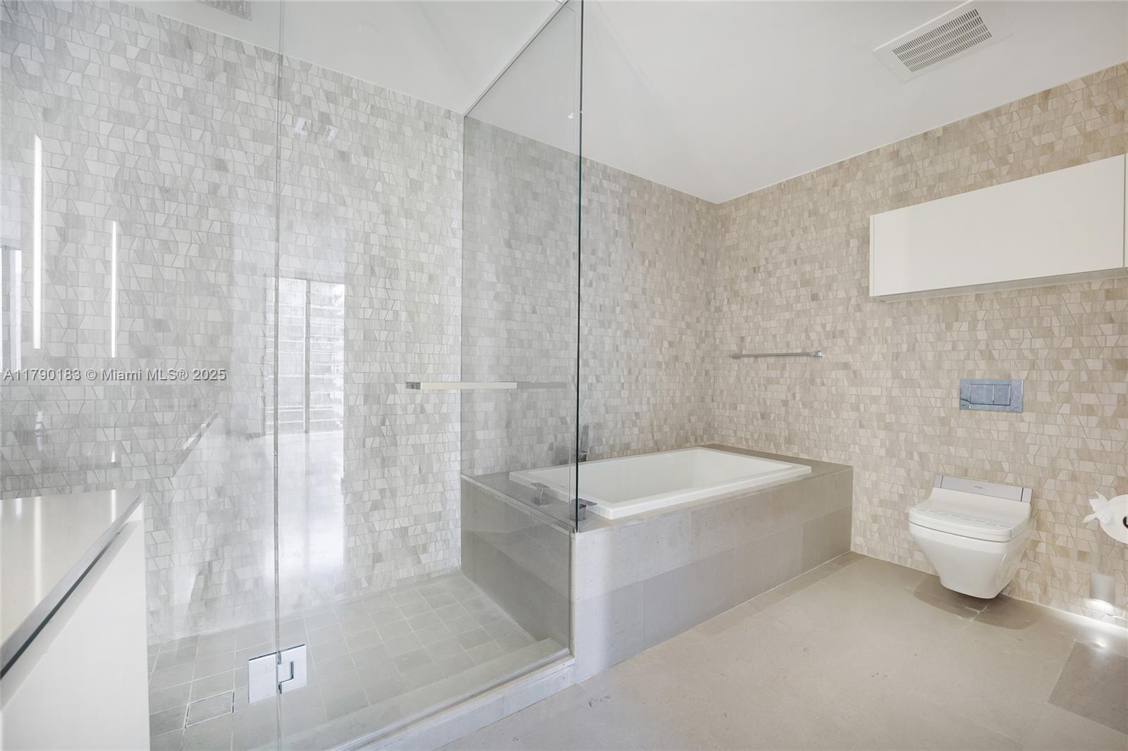 RISE CONDO - Residential Lease