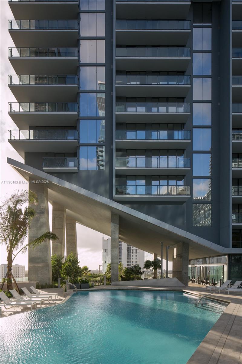 RISE CONDO - Residential Lease
