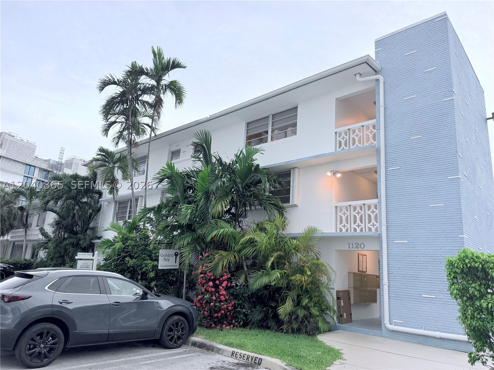 GOLDEN KEY CONDO - Residential