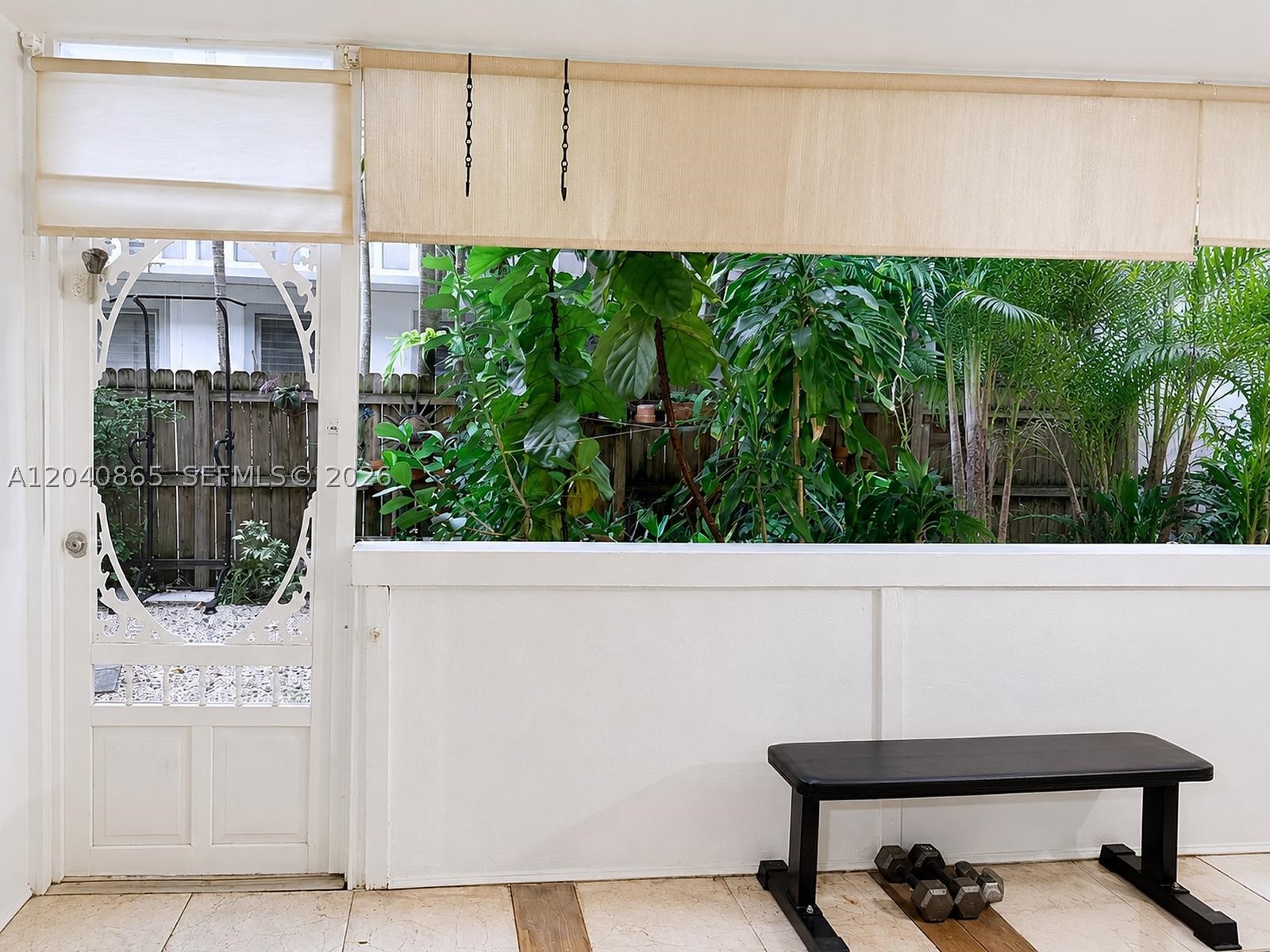 GOLDEN KEY CONDO - Residential