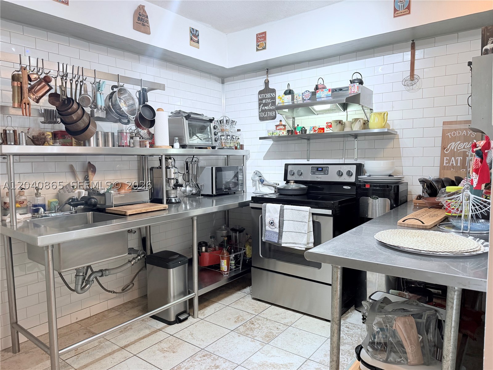 GOLDEN KEY CONDO - Residential