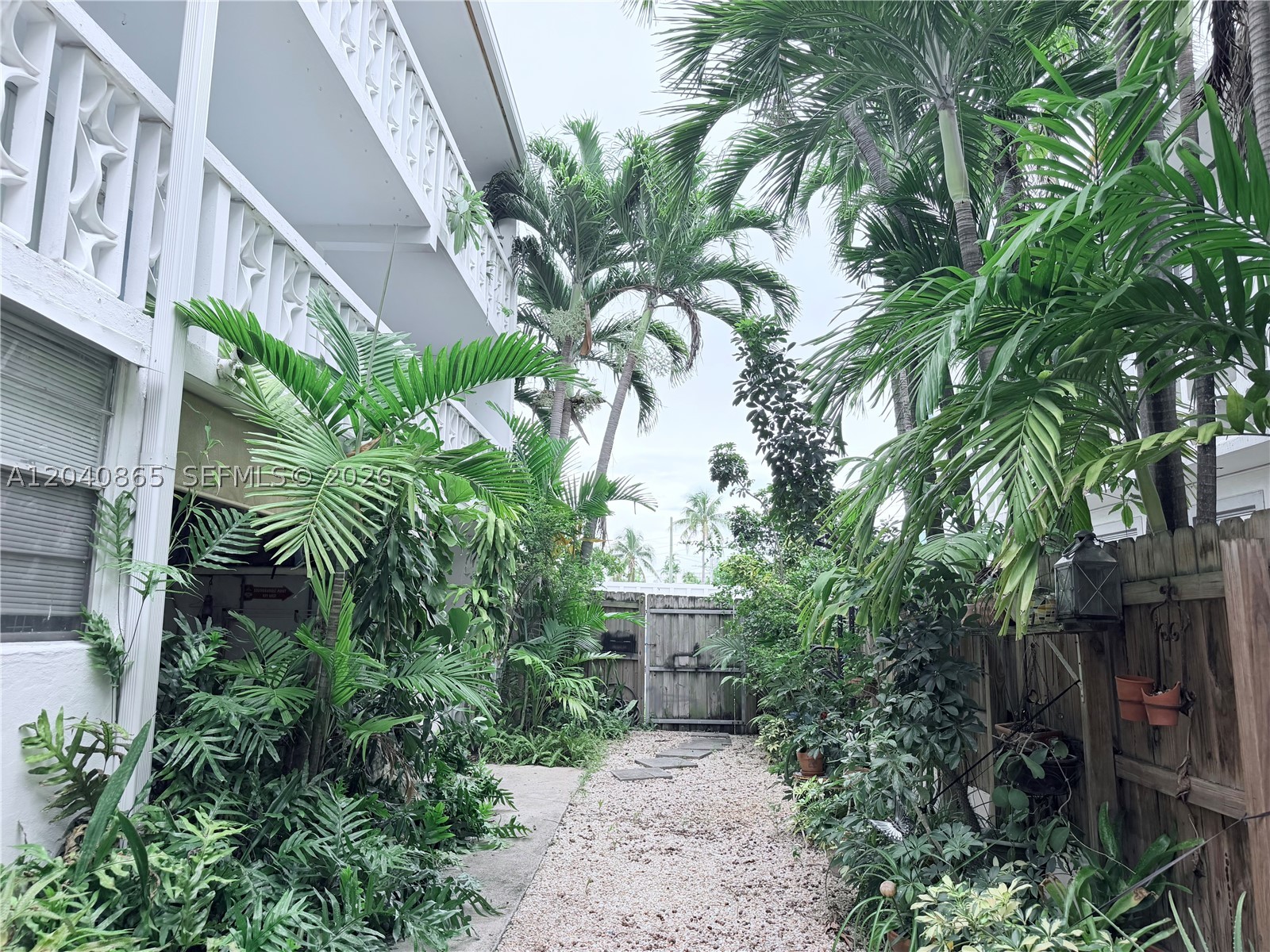 GOLDEN KEY CONDO - Residential