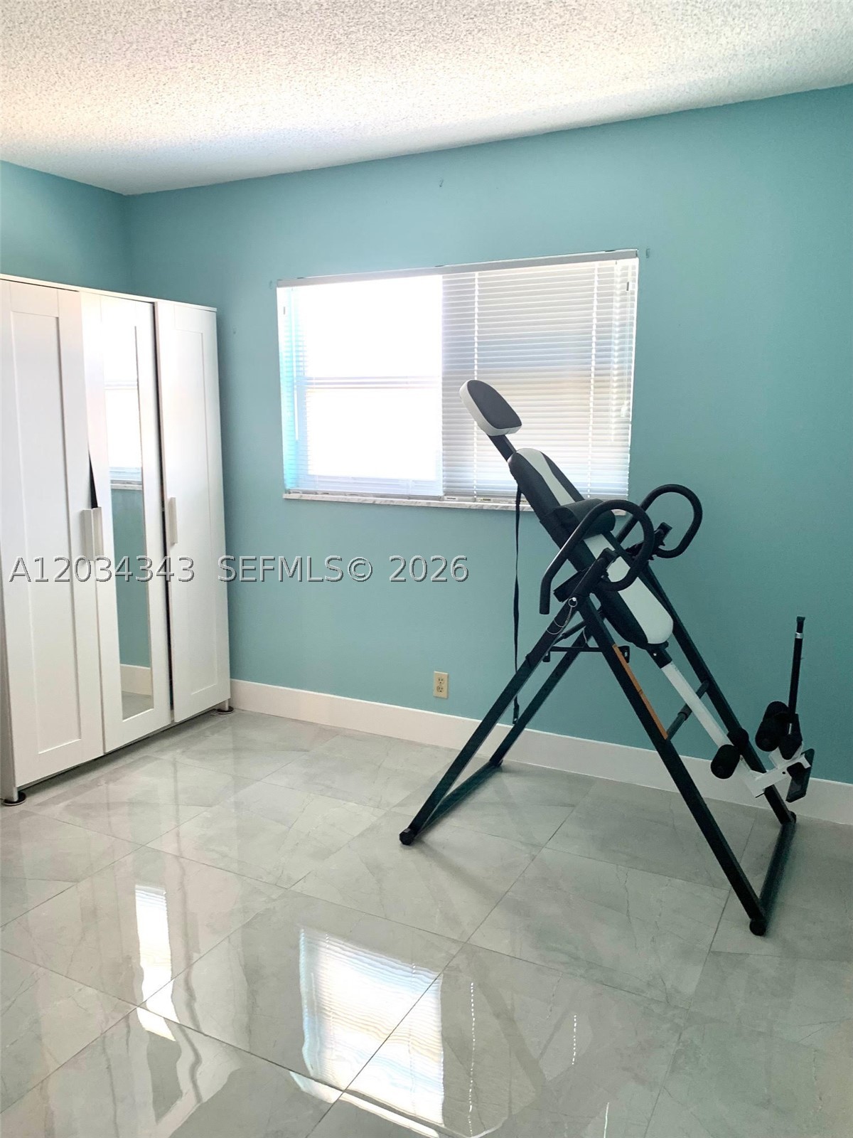 MEADOWBROOK CONDO APTS BL - Residential Lease
