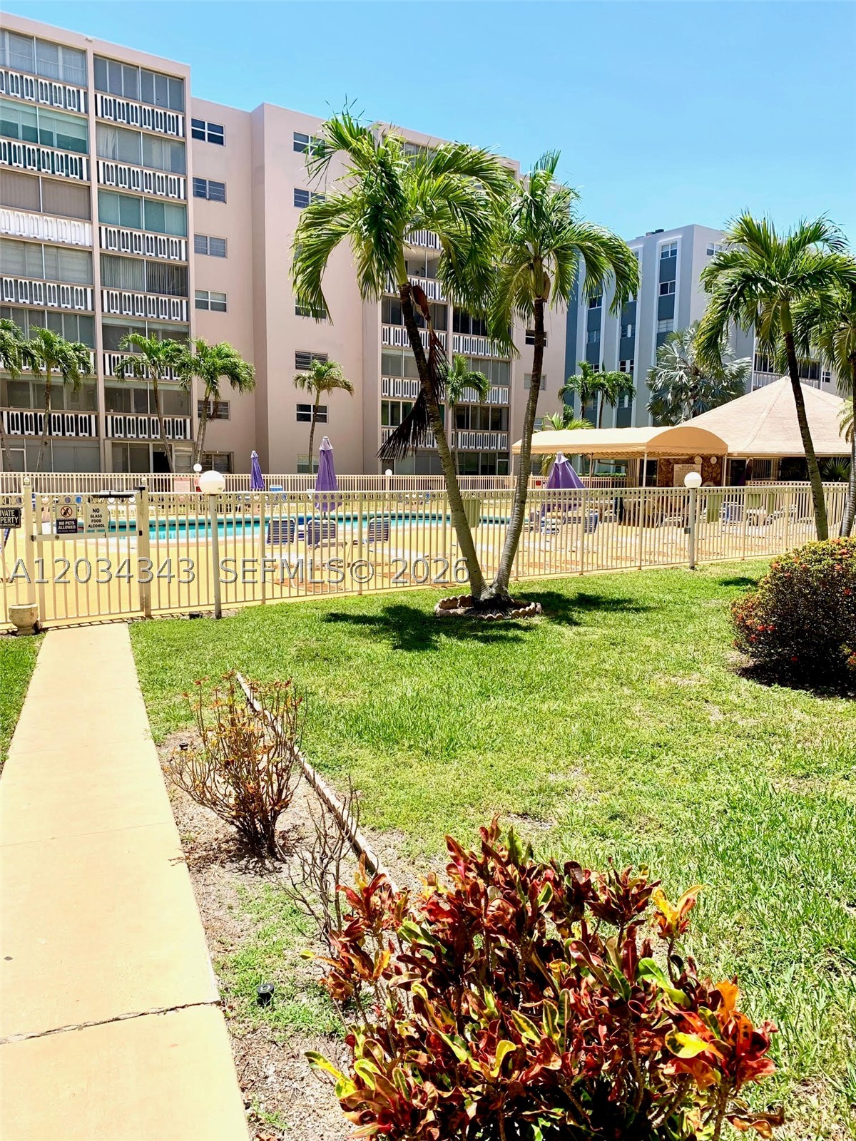 MEADOWBROOK CONDO APTS BL - Residential Lease