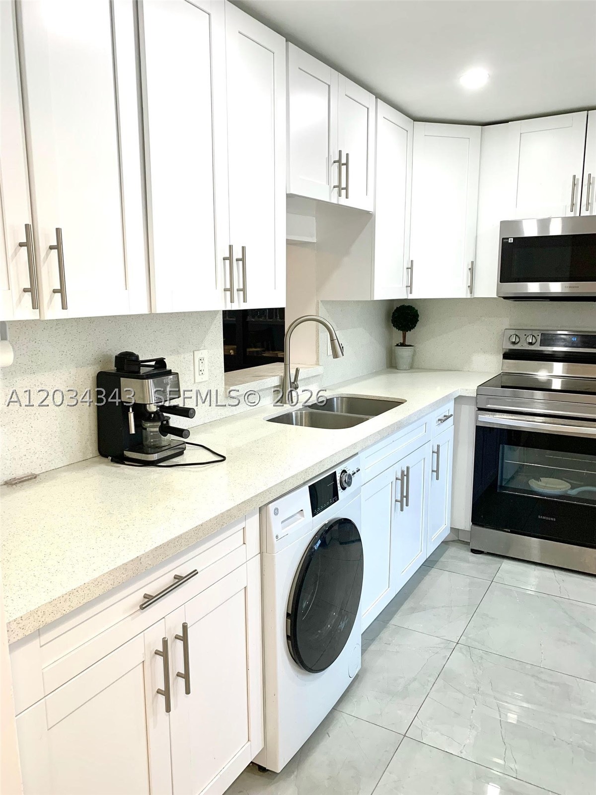MEADOWBROOK CONDO APTS BL - Residential Lease