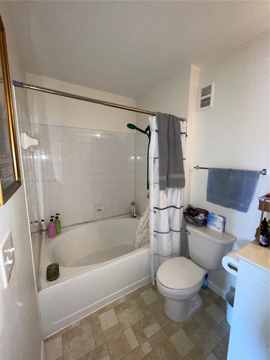 PALM LAKE CONDO - Residential