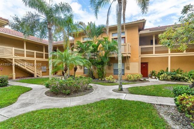 PALM LAKE CONDO - Residential