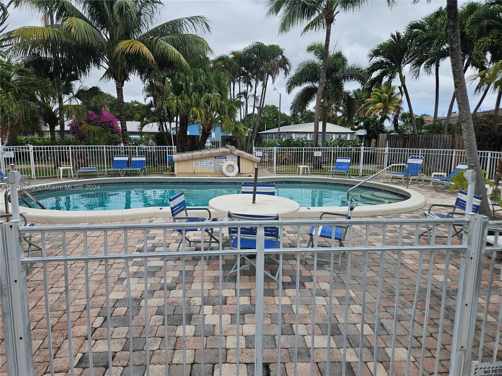 VILLA SUN RAY CONDO - Residential
