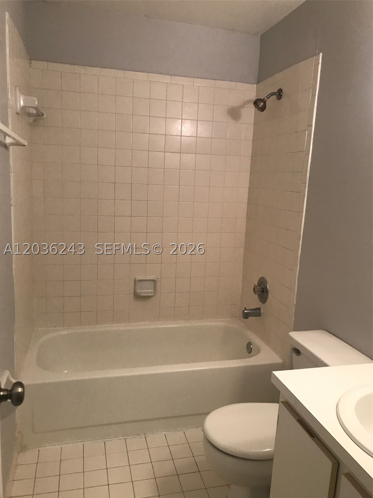 BANYAN TREE CONDO 8 - Residential
