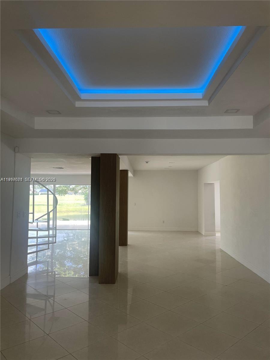 COUNTRY CLUB OF MIAMI EST - Residential