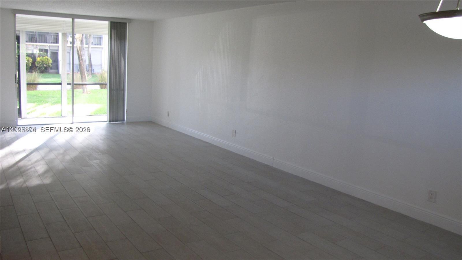 HOLLYBROOK GOLF - Residential