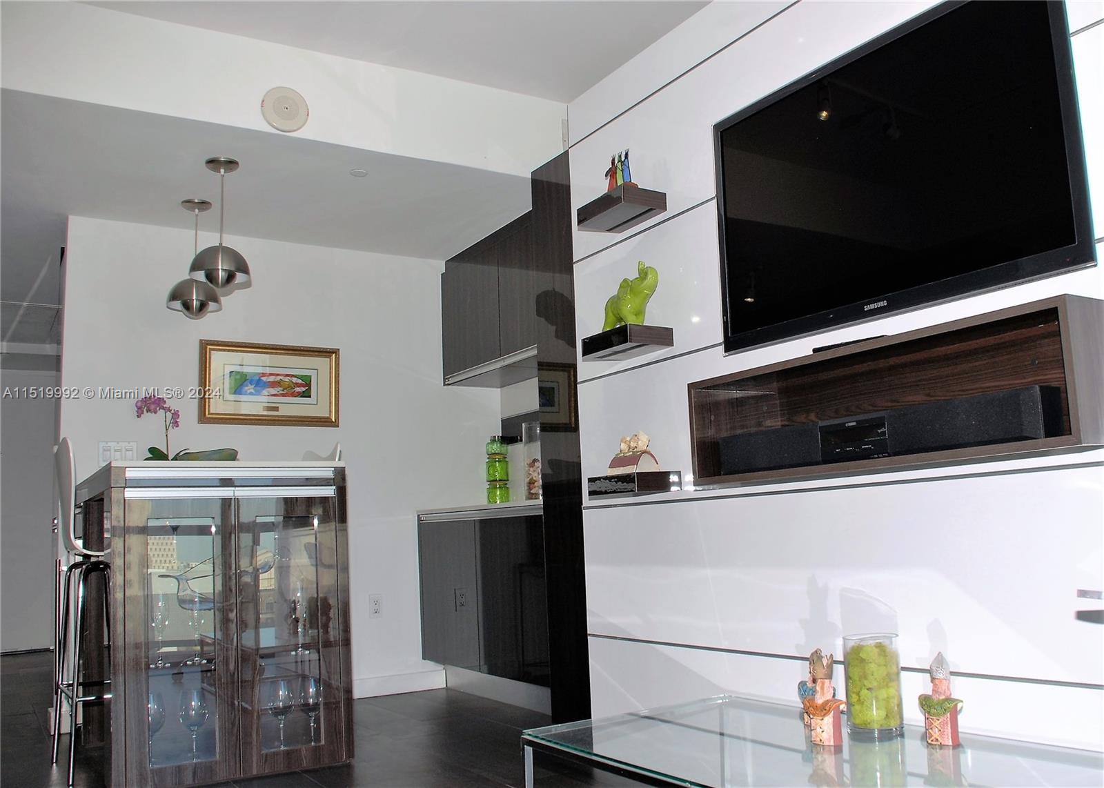 50 Biscayne - Residential Lease