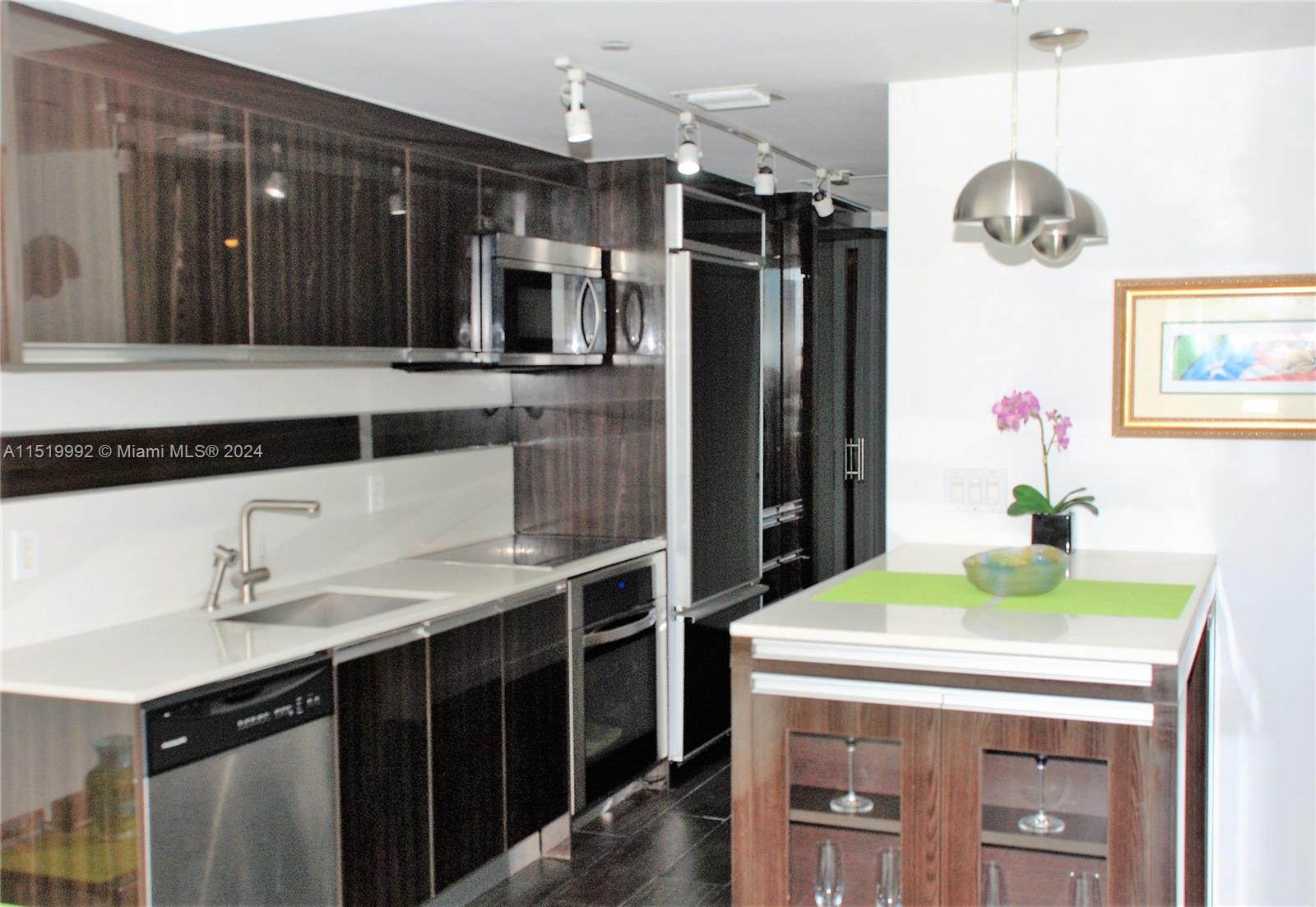 50 Biscayne - Residential Lease