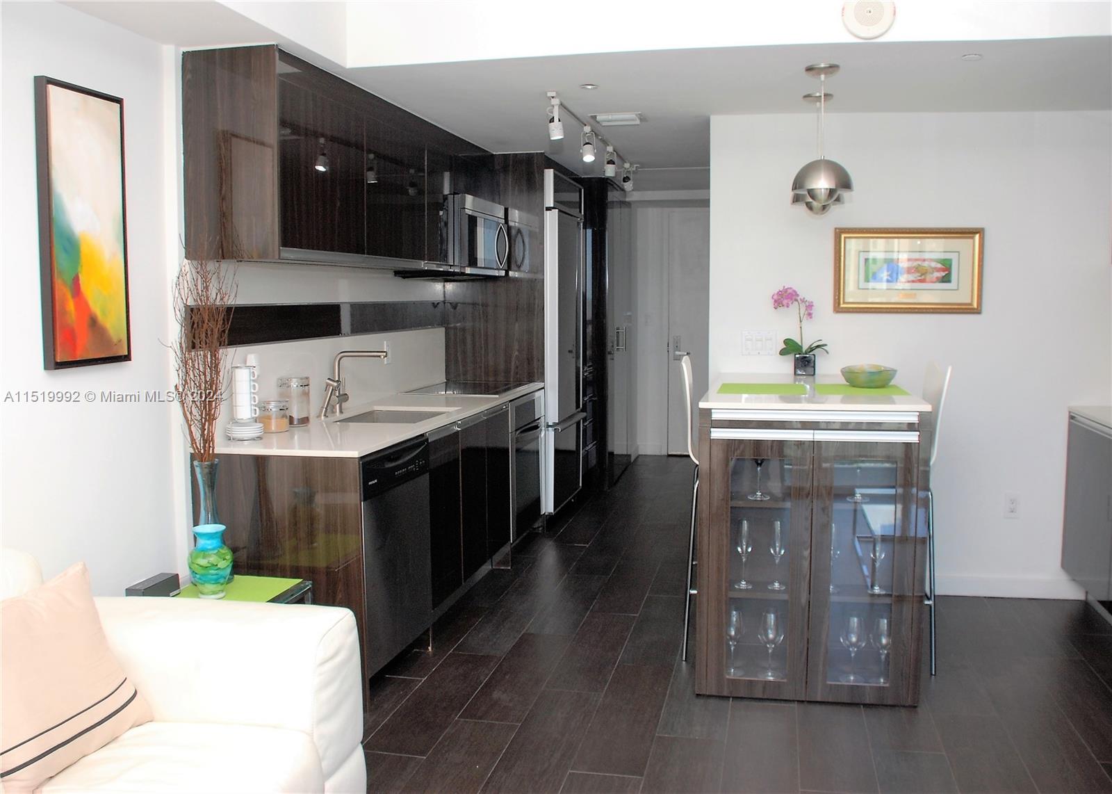 50 Biscayne - Residential Lease