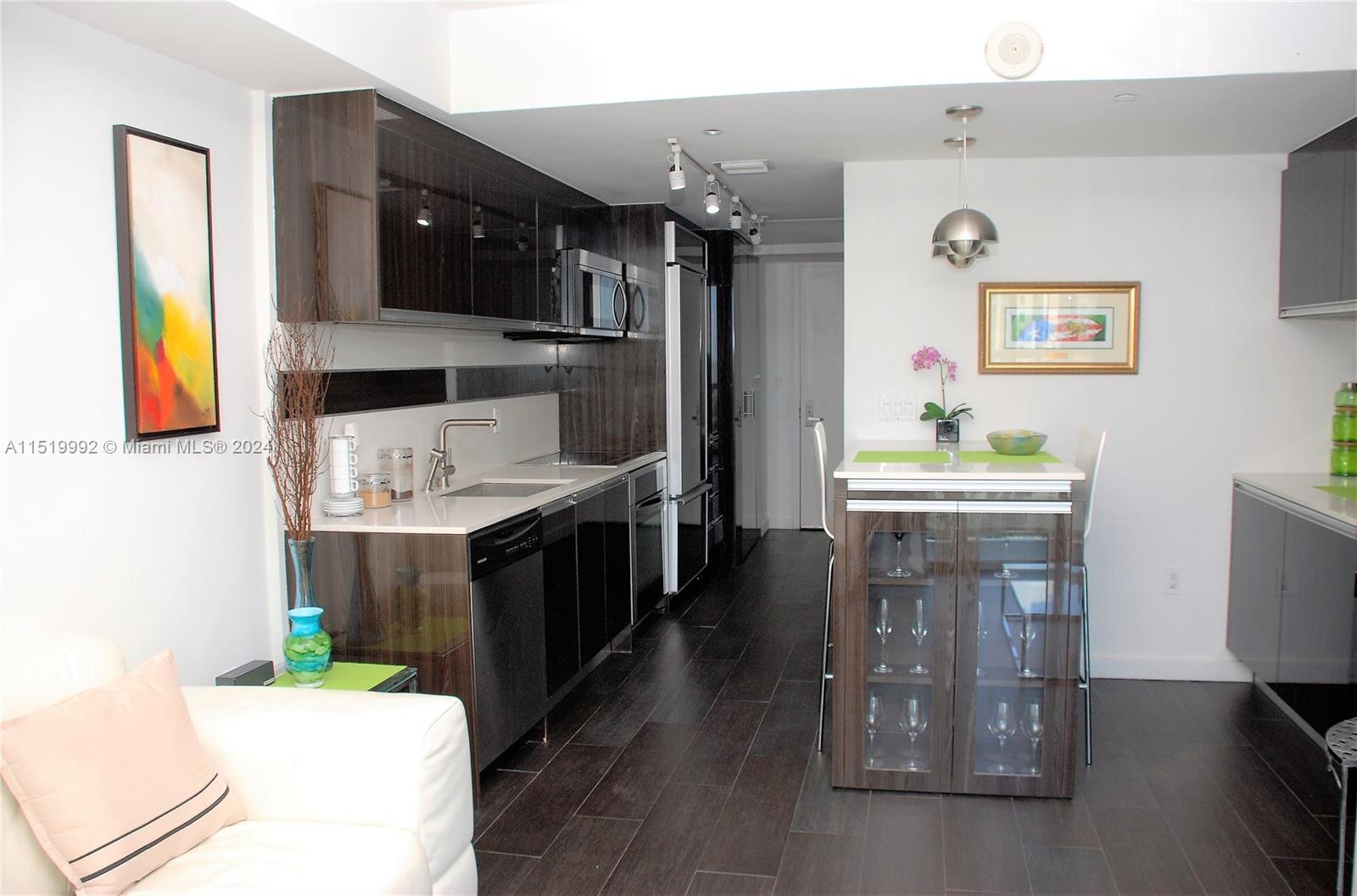 50 Biscayne - Residential Lease