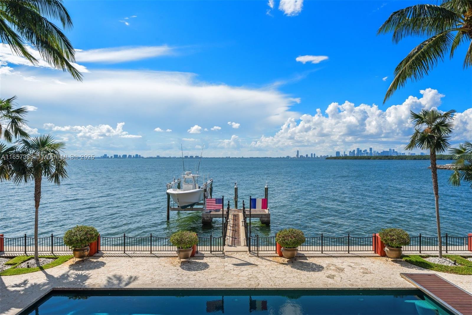 TROPICAL ISLE HOMES SUB 4 - Residential