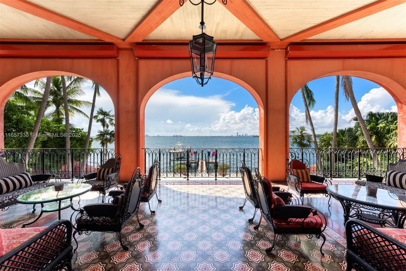 TROPICAL ISLE HOMES SUB 4 - Residential
