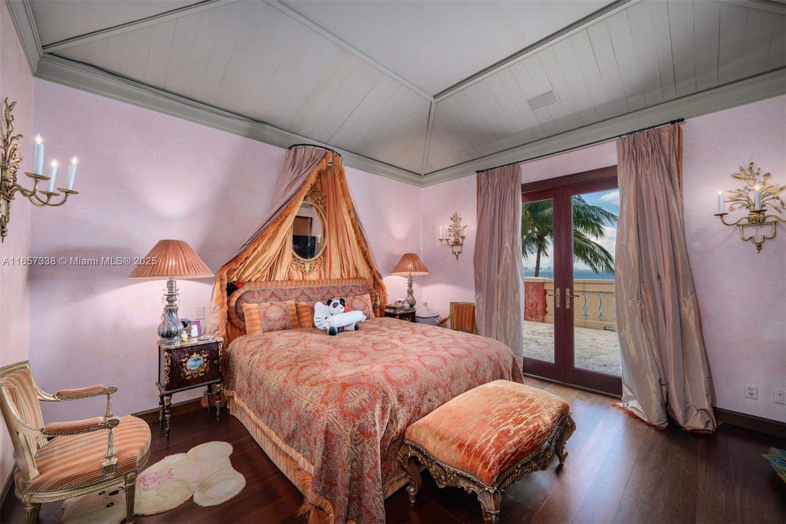 TROPICAL ISLE HOMES SUB 4 - Residential
