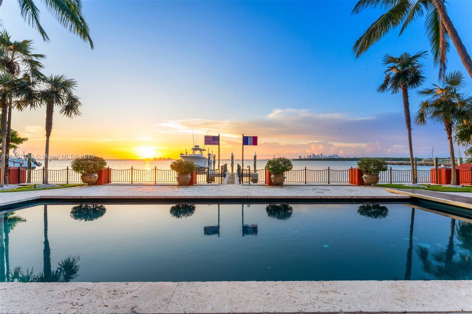 TROPICAL ISLE HOMES SUB 4 - Residential