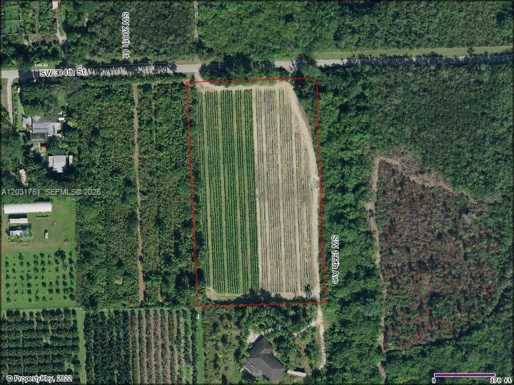 Rare Redland property consisting of 4.37 acres with tentative plat approval for four 1-acre residential estates with
Miami Dade County. Property is zoned EU-S - Estate Use, Suburban Single Family, 25,000.00 sq ft lots. Quiet area,
with Nature preserve to the east. Located on a paved road just west of Homestead.