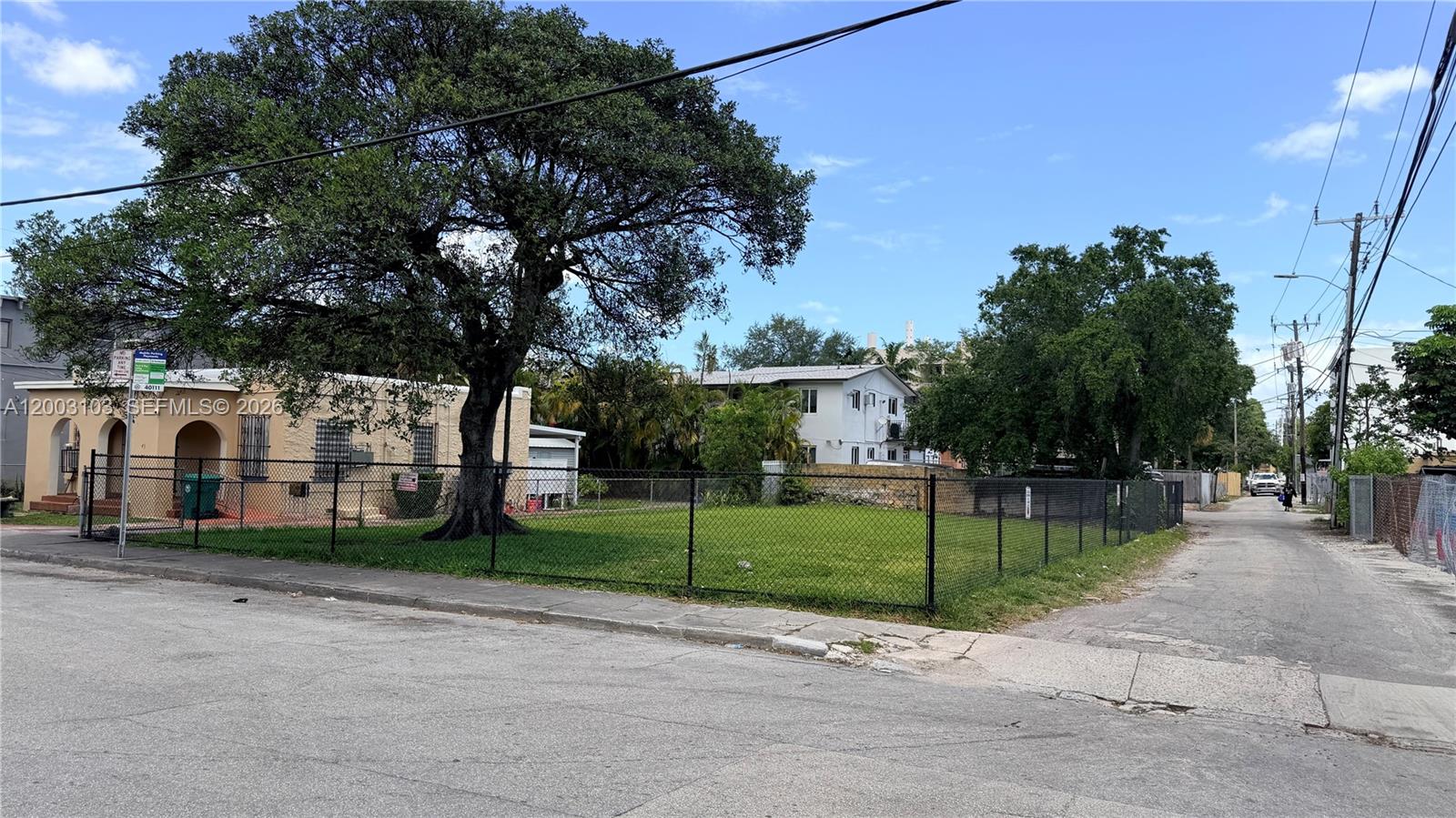 EVANSTON HEIGHTS - Land