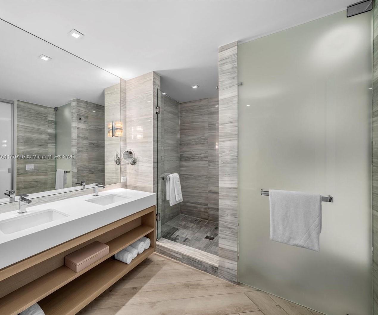 2201 COLLINS AVE CONDO - Residential