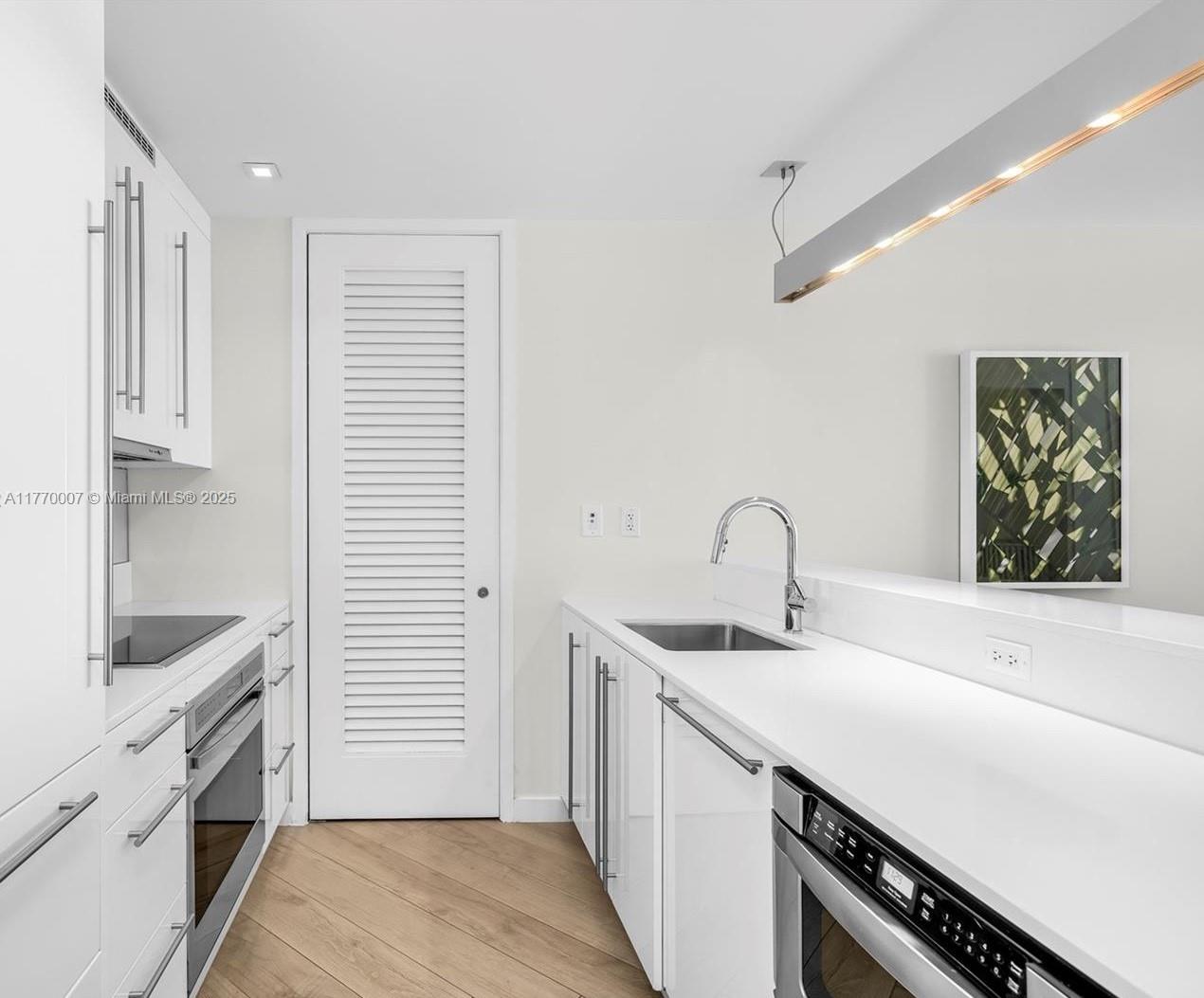 2201 COLLINS AVE CONDO - Residential