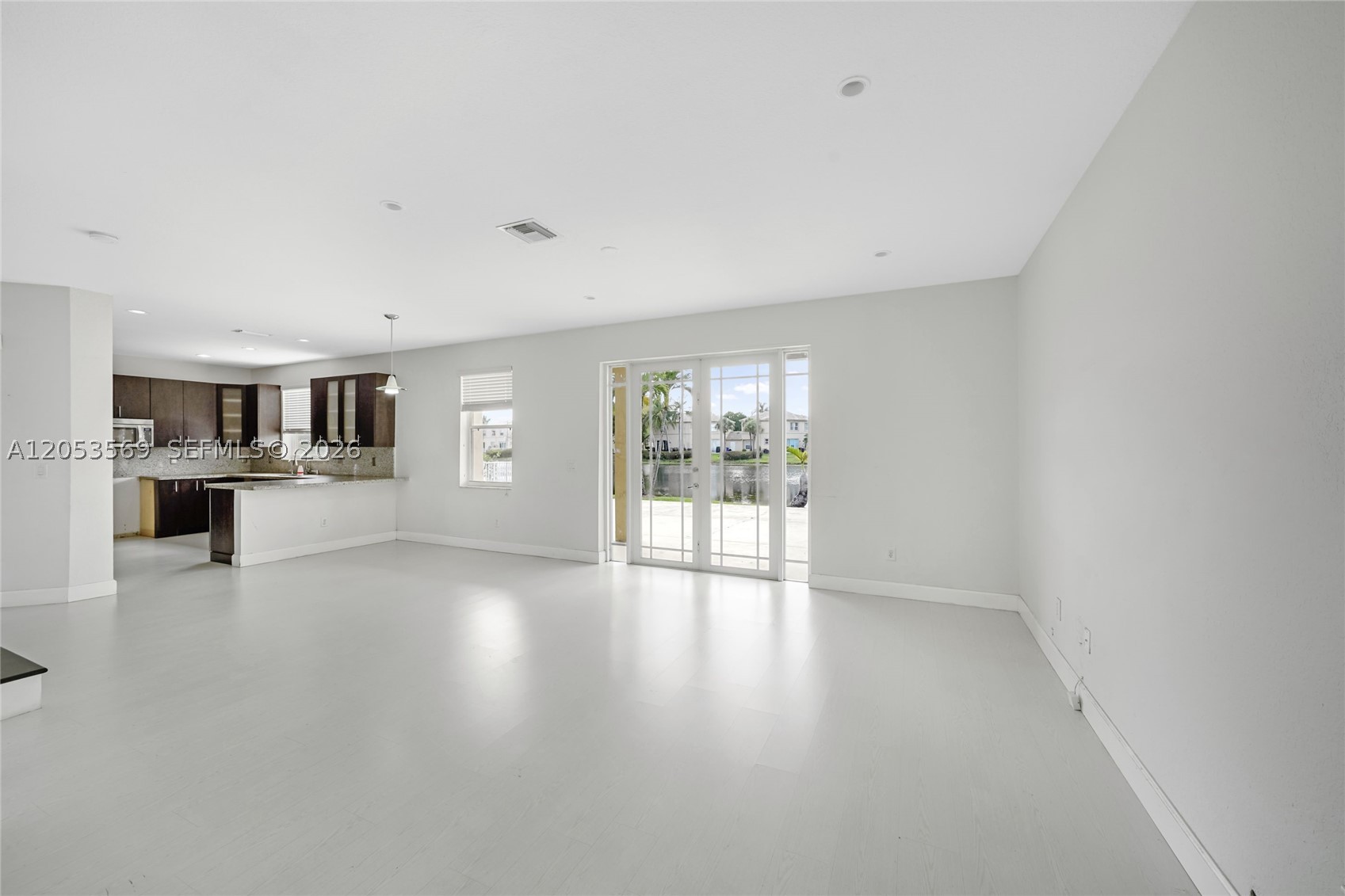 PEMBROKE ISLES IV - Residential