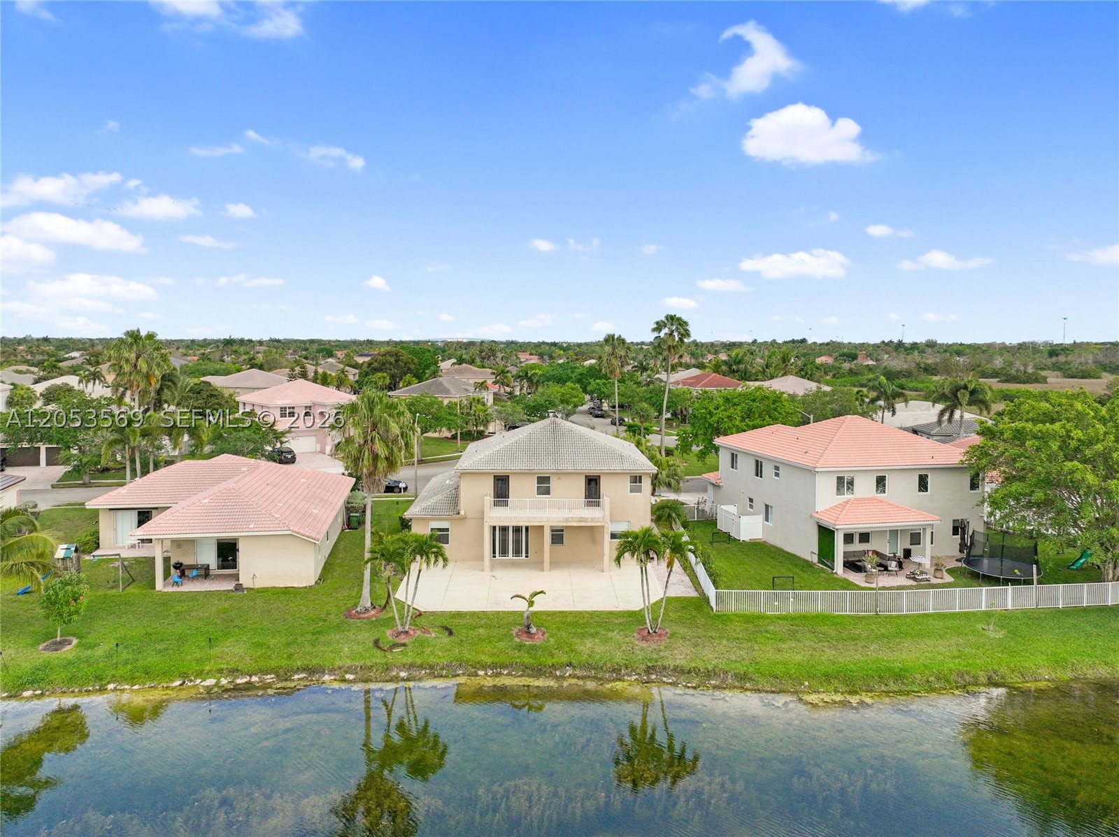 PEMBROKE ISLES IV - Residential