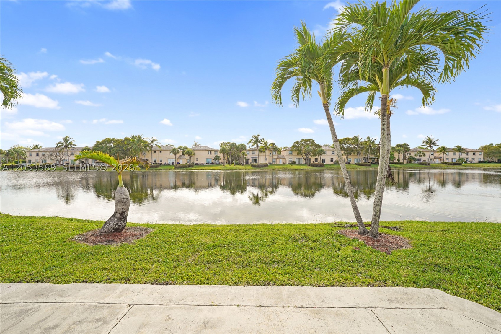 PEMBROKE ISLES IV - Residential