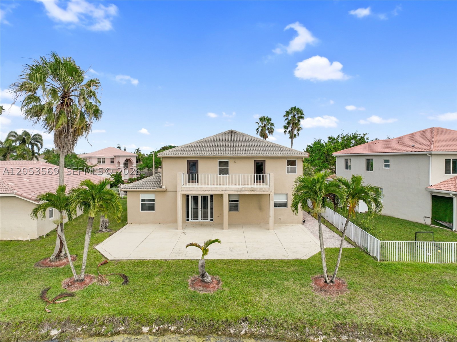 PEMBROKE ISLES IV - Residential
