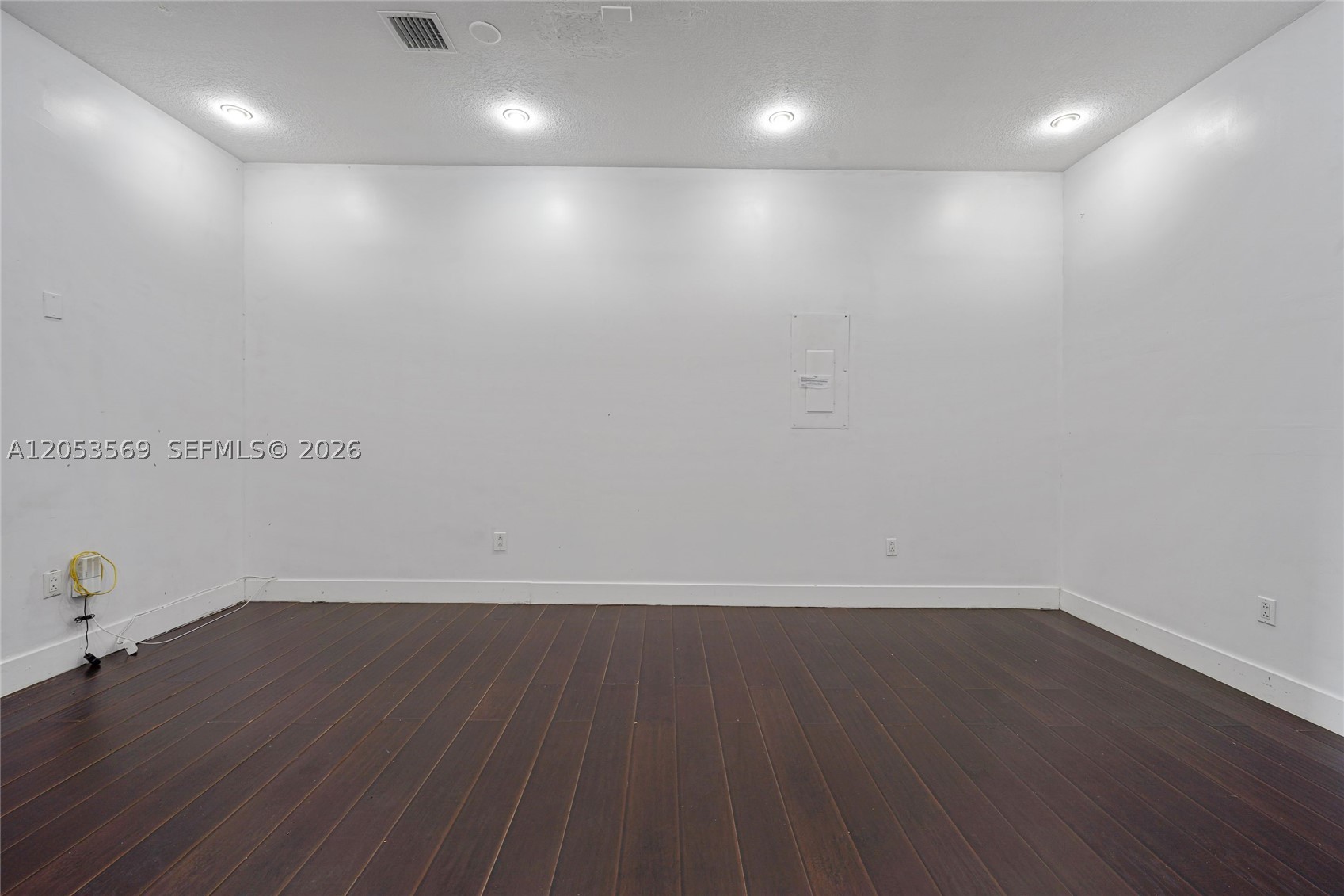 PEMBROKE ISLES IV - Residential