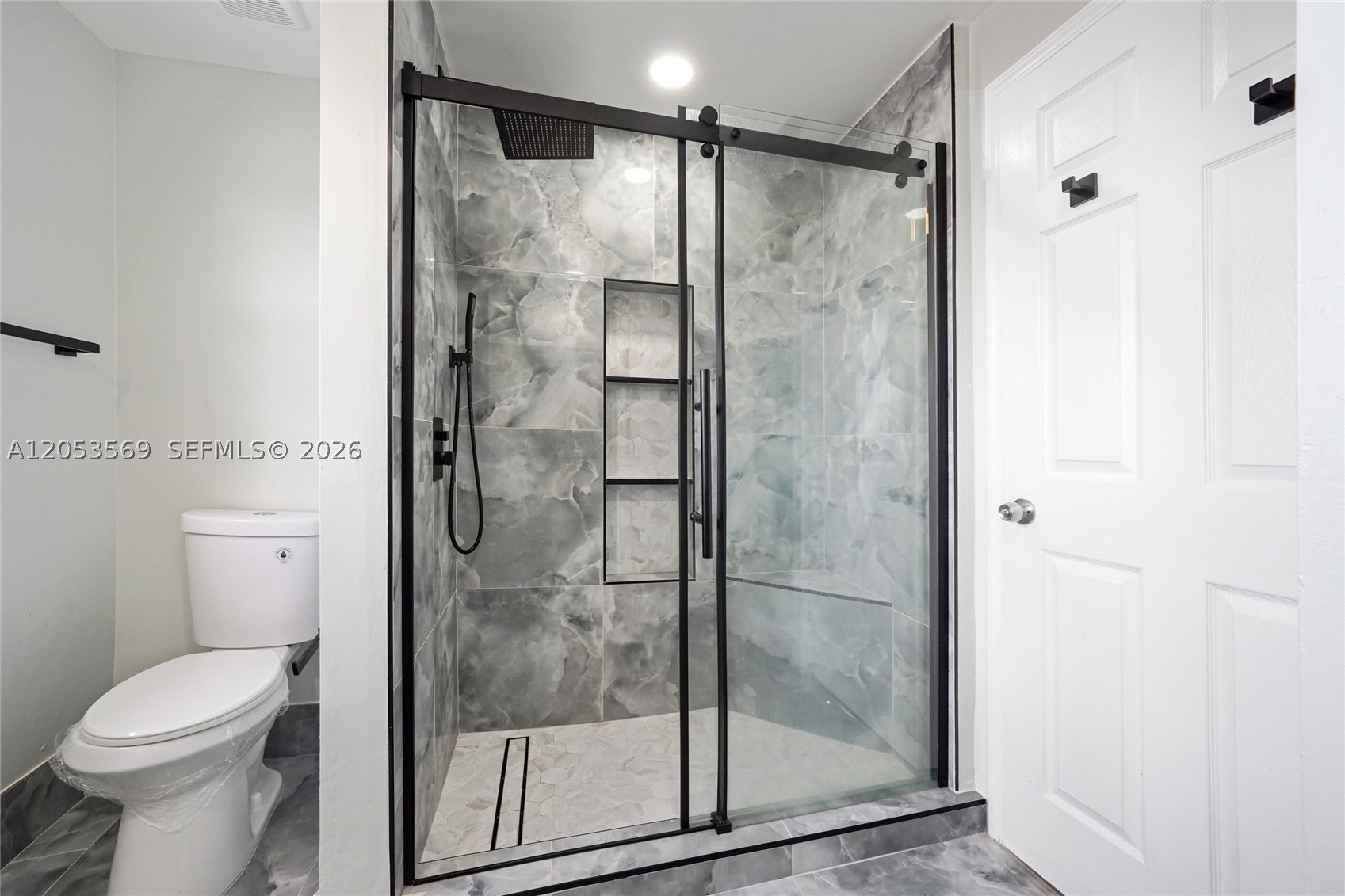 PEMBROKE ISLES IV - Residential