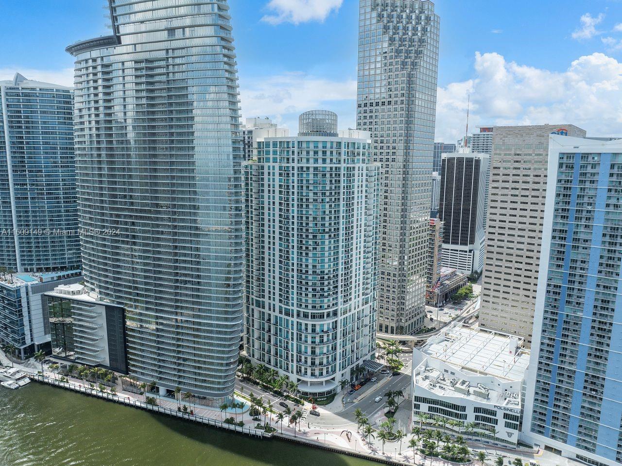 MET 1 CONDO - Residential Lease