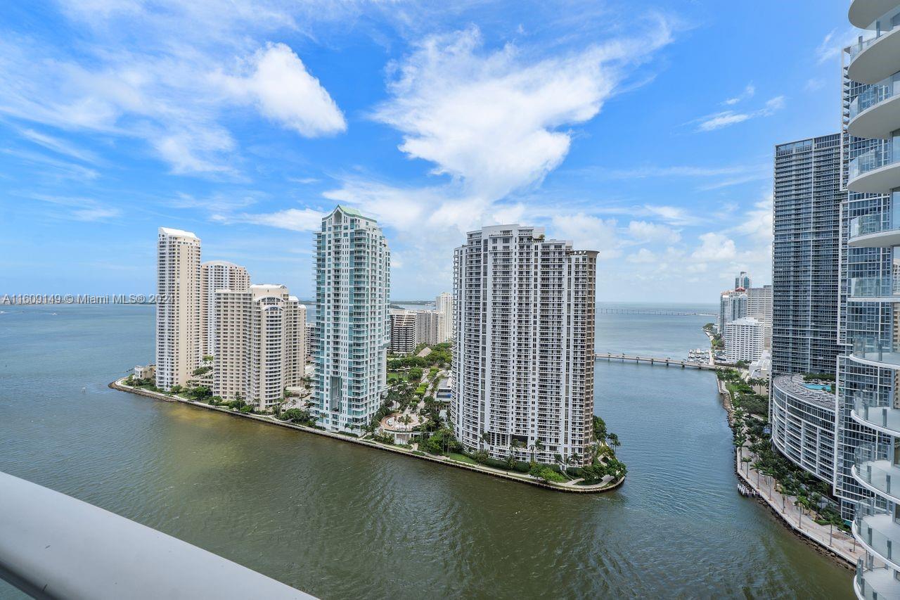 MET 1 CONDO - Residential Lease