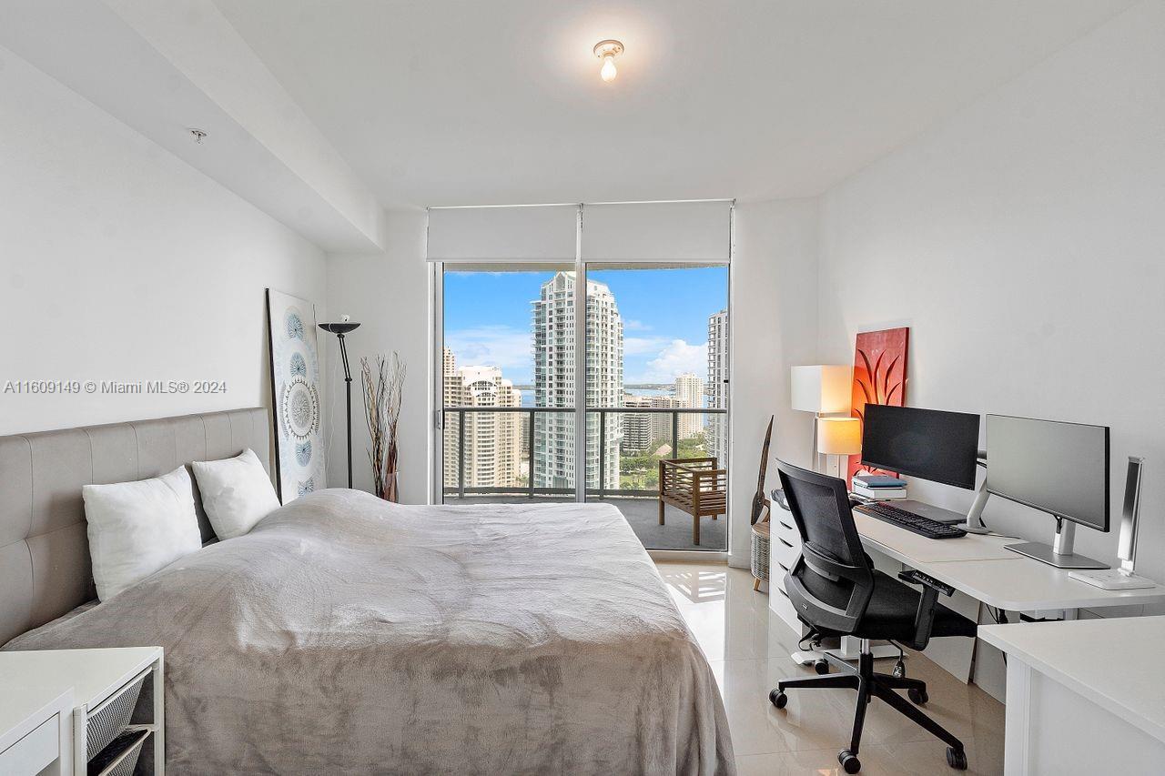 MET 1 CONDO - Residential Lease
