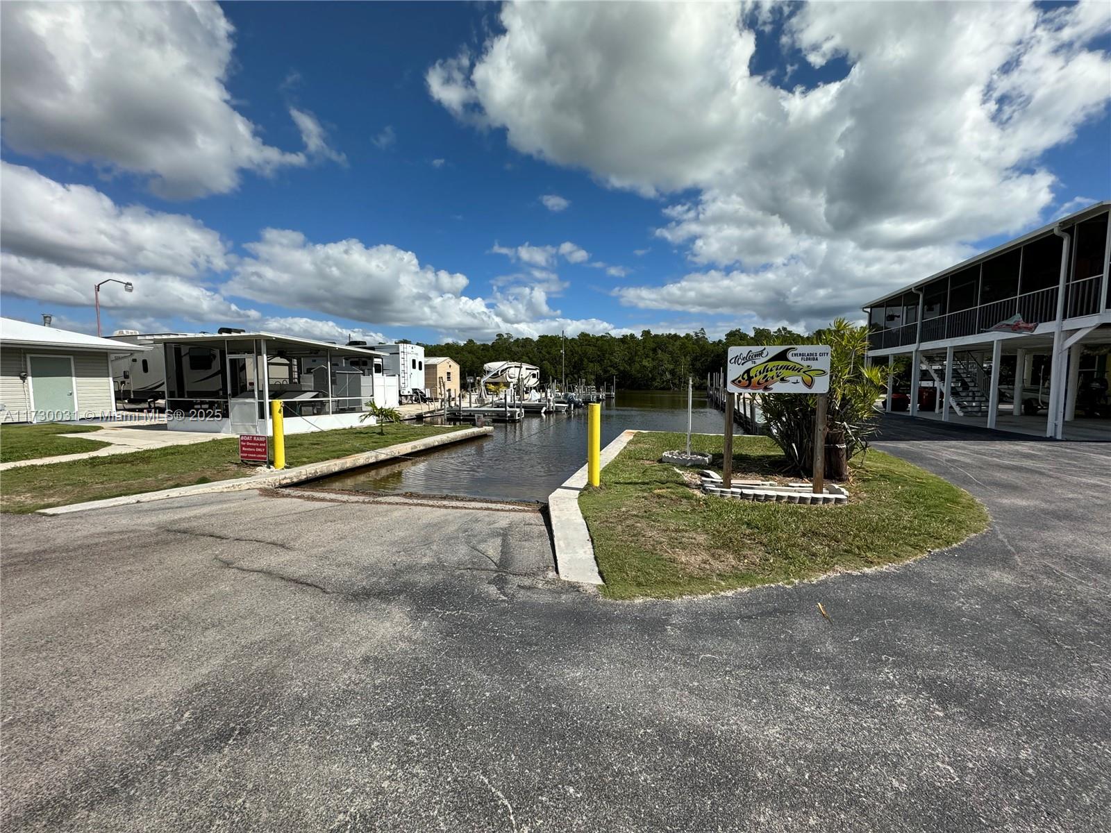 FISHERMANS COVE OF COLLIER - Residential