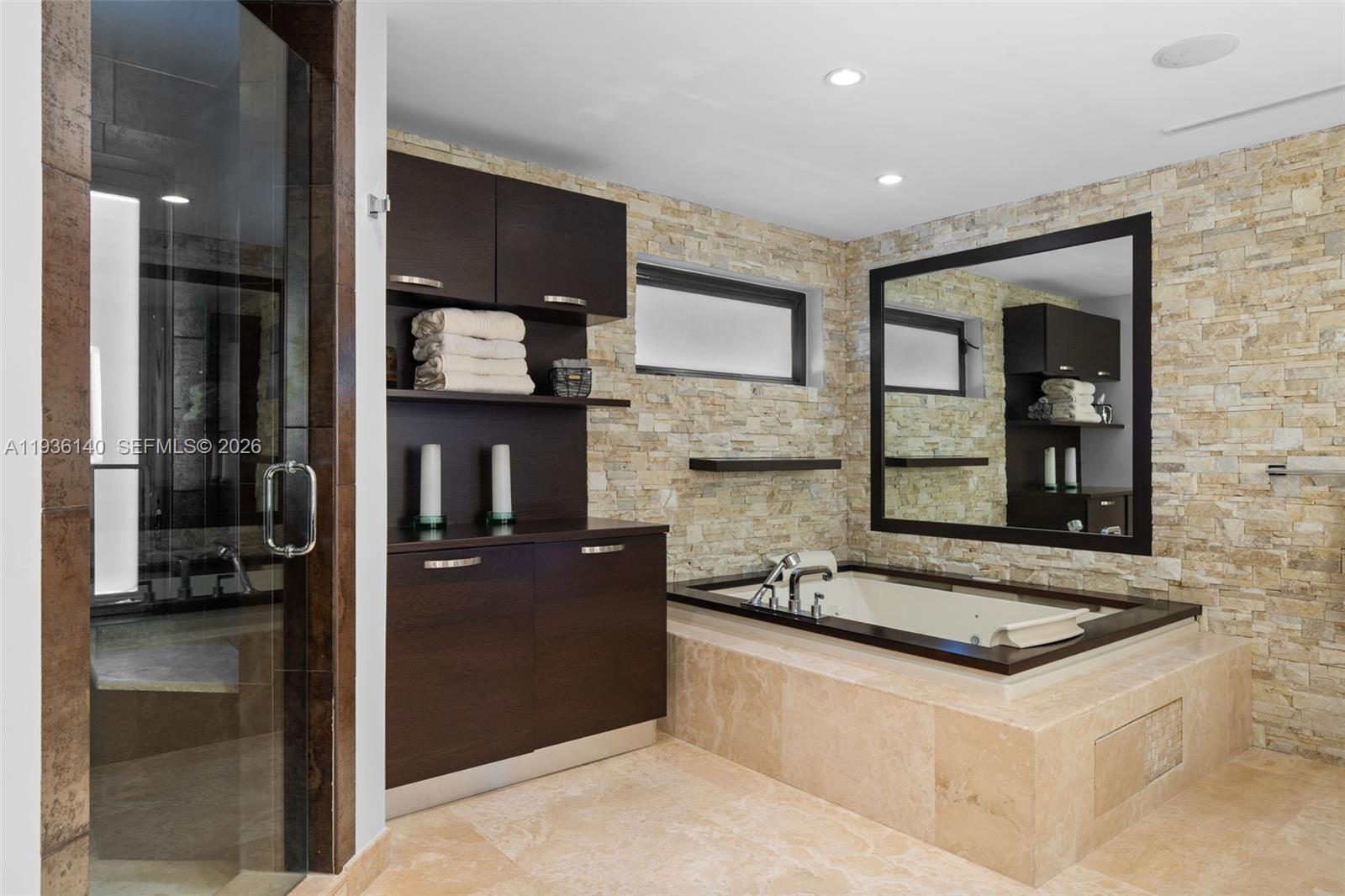 BAY HARBOR ISLAND - Residential
