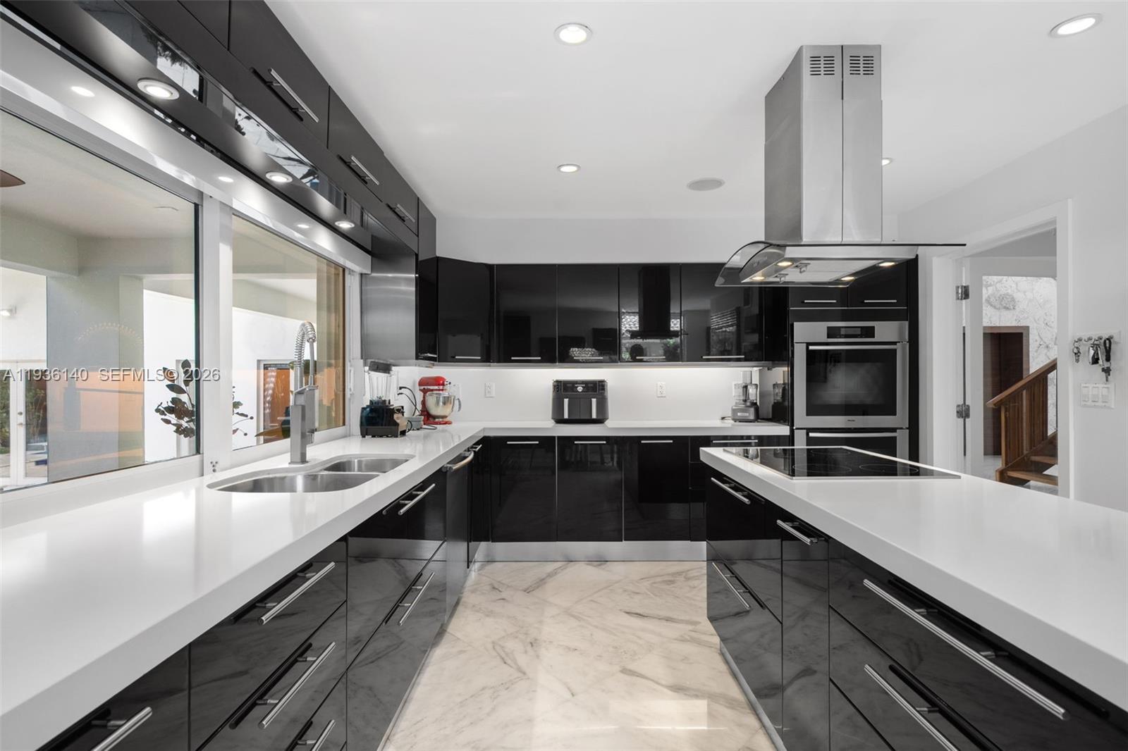 BAY HARBOR ISLAND - Residential