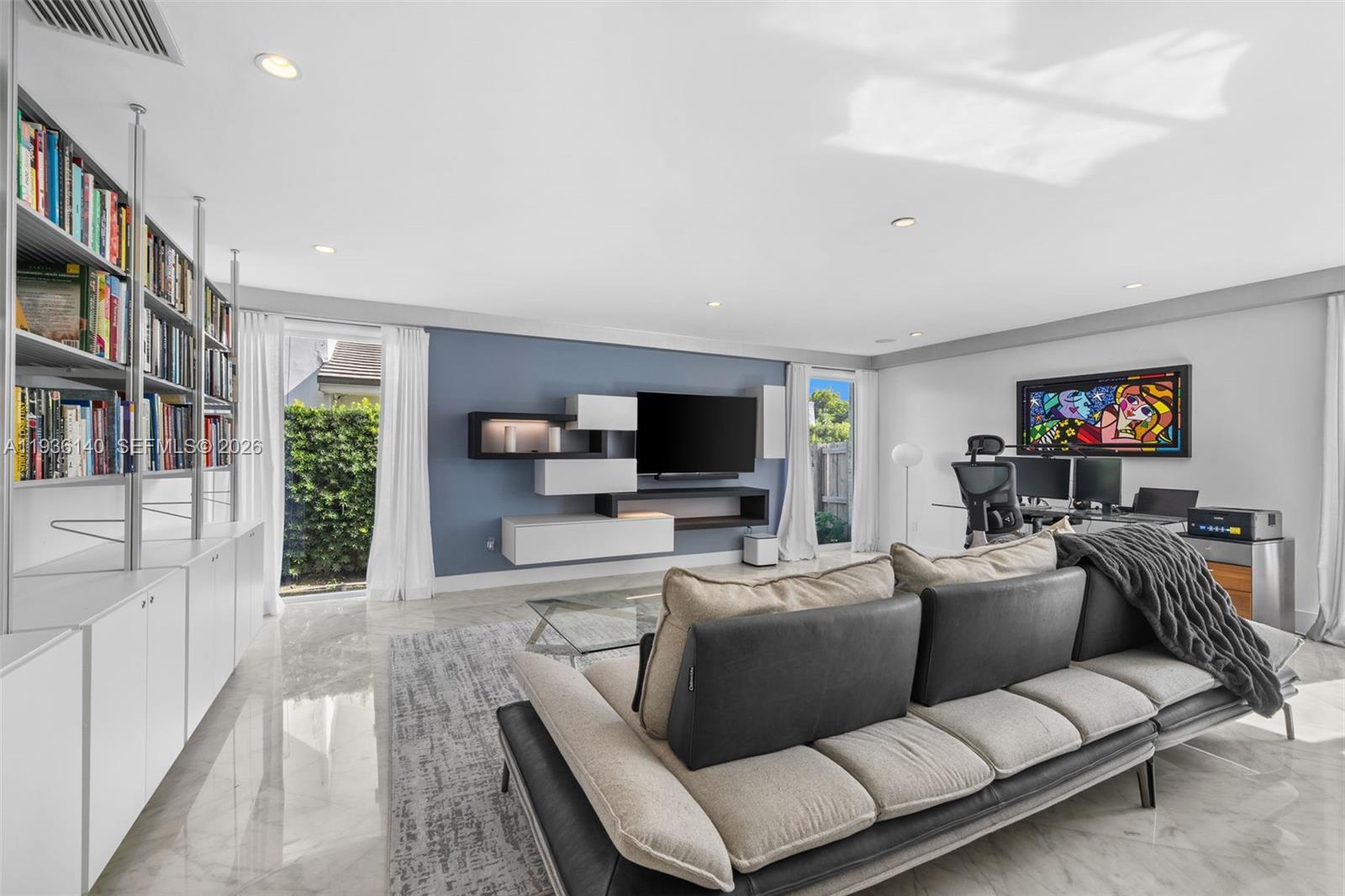 BAY HARBOR ISLAND - Residential