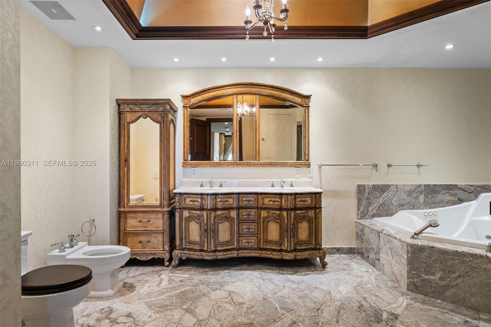 TURNBERRY OCEAN COLONY SO - Residential
