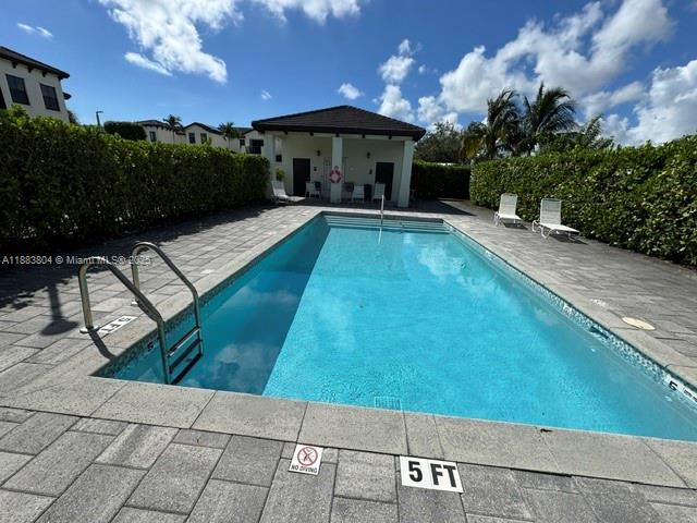 OAK HAMMOCK TOWNHOMES SUB - Residential