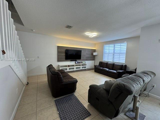 OAK HAMMOCK TOWNHOMES SUB - Residential
