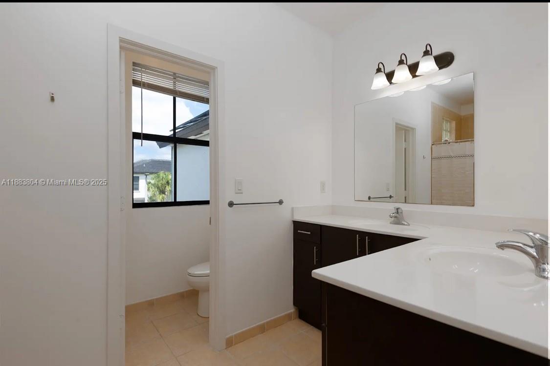 OAK HAMMOCK TOWNHOMES SUB - Residential